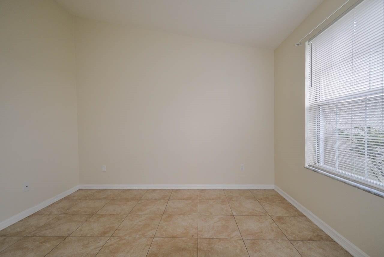 1607 Avondale Ridge Dr - Photo 5 of 24