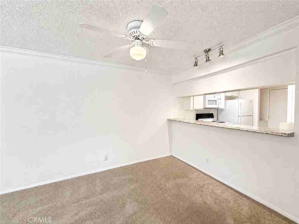 10655 Lemon Ave Apt 202 - Photo 4 of 19