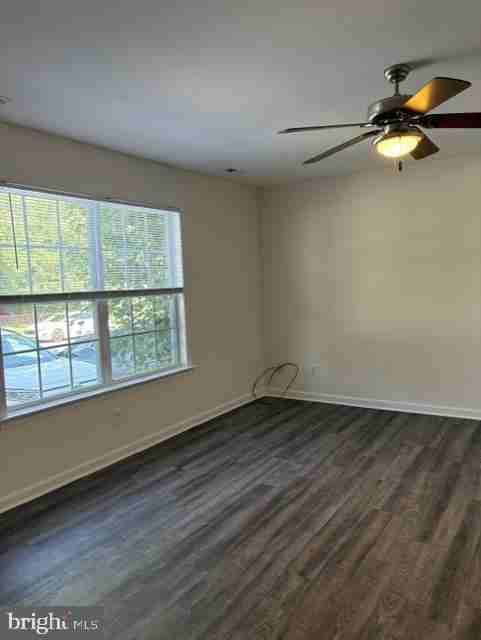 22758 Lawrence Ave - Photo 3 of 8