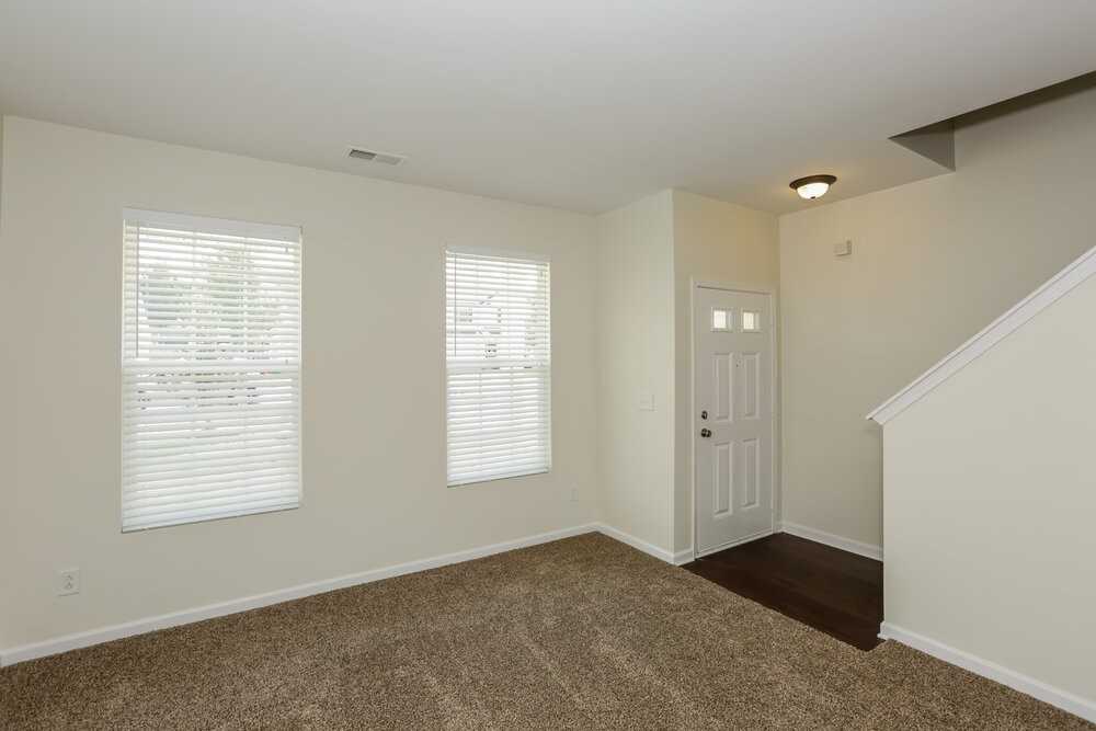 6731 Sequoia Hills Dr - Photo 2 of 18
