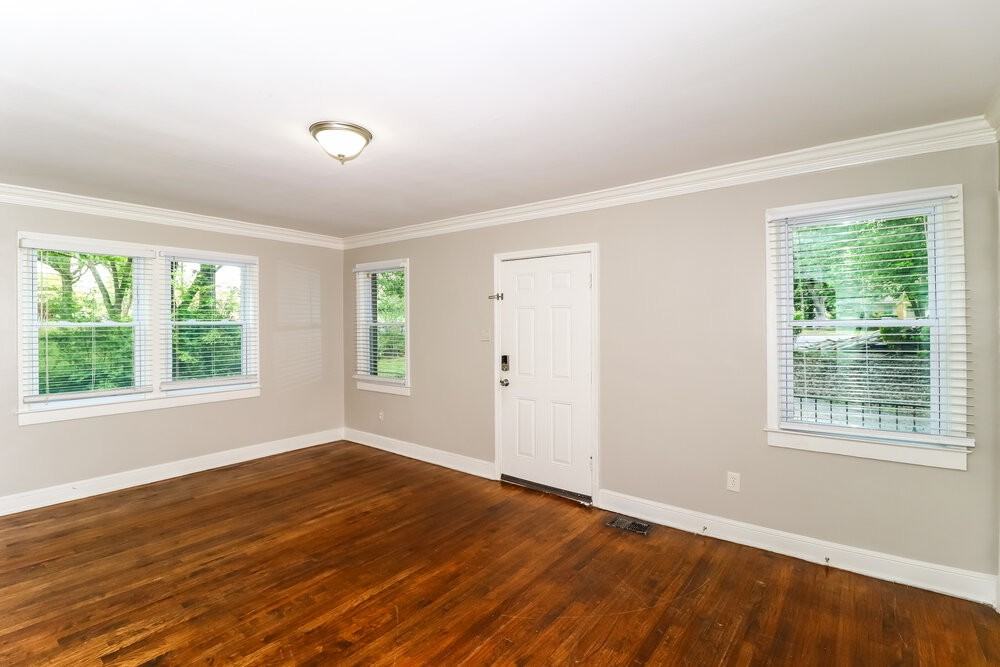 5447 Park Ave - Photo 6 of 17