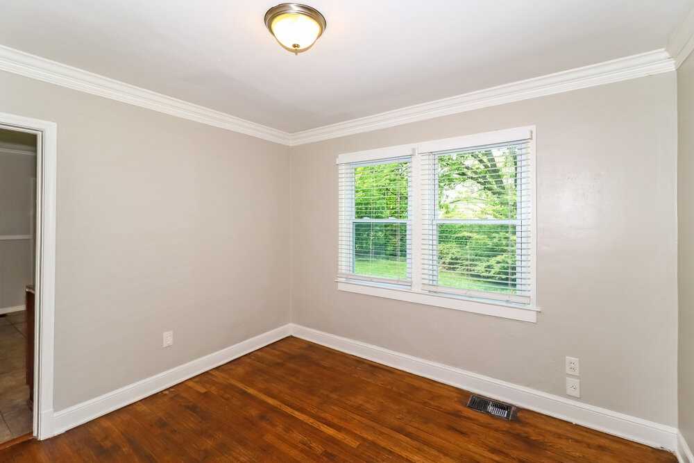 5447 Park Ave - Photo 7 of 17