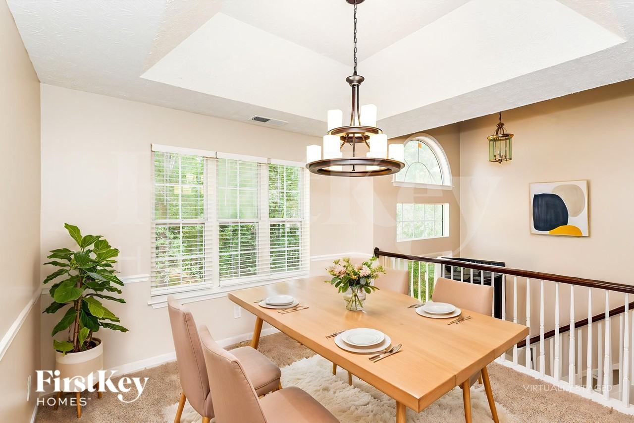 83 Huntington Ct - Photo 6 of 19