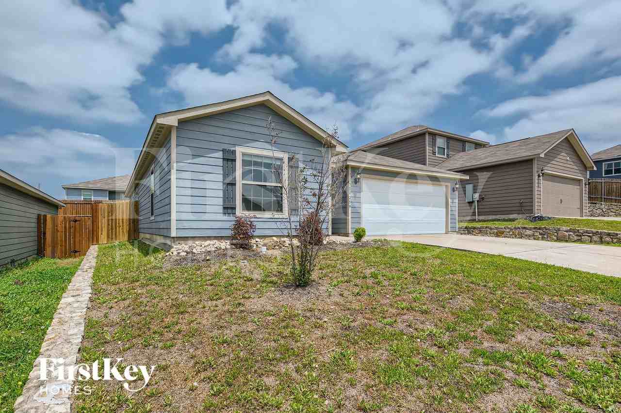 14259 Chaps Dr - Photo 2 of 28