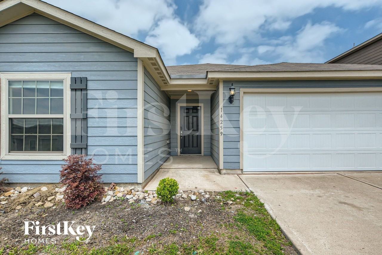 14259 Chaps Dr - Photo 3 of 28