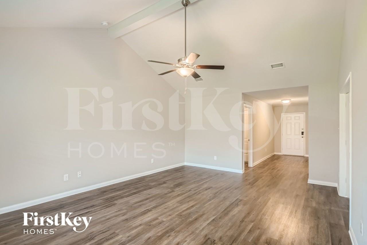 14259 Chaps Dr - Photo 7 of 28