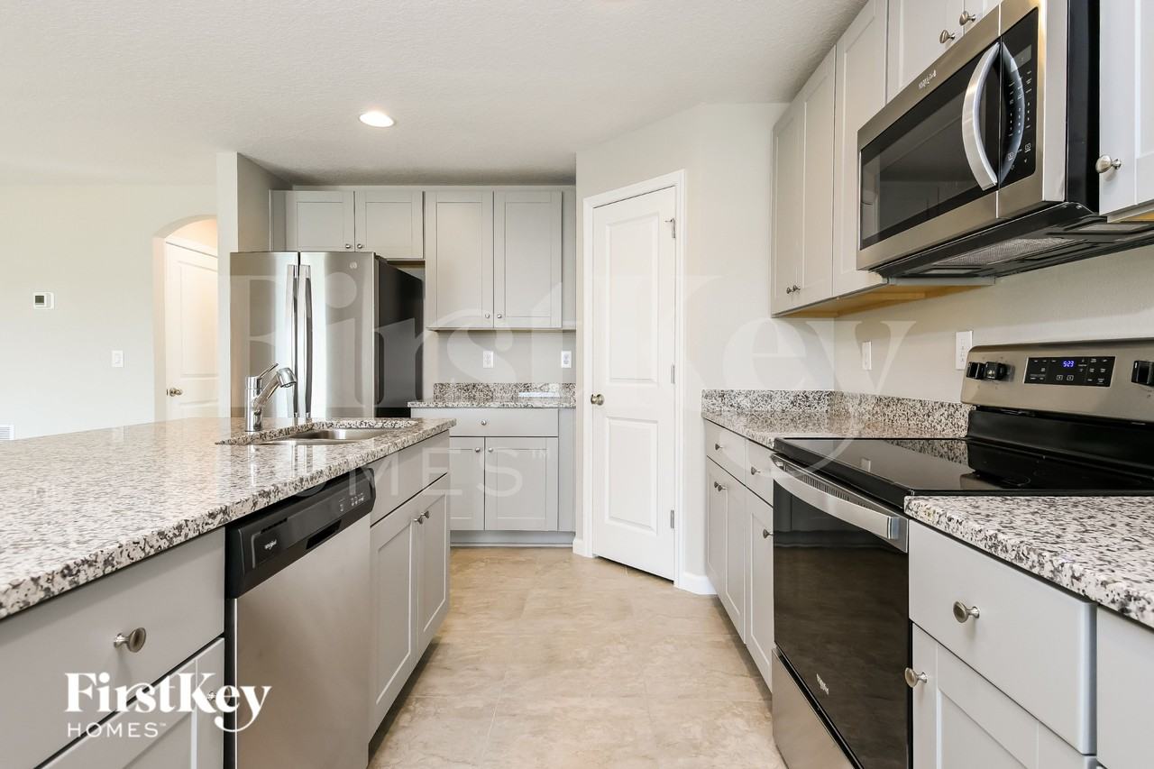 643 Lindbergh Way - Photo 7 of 15