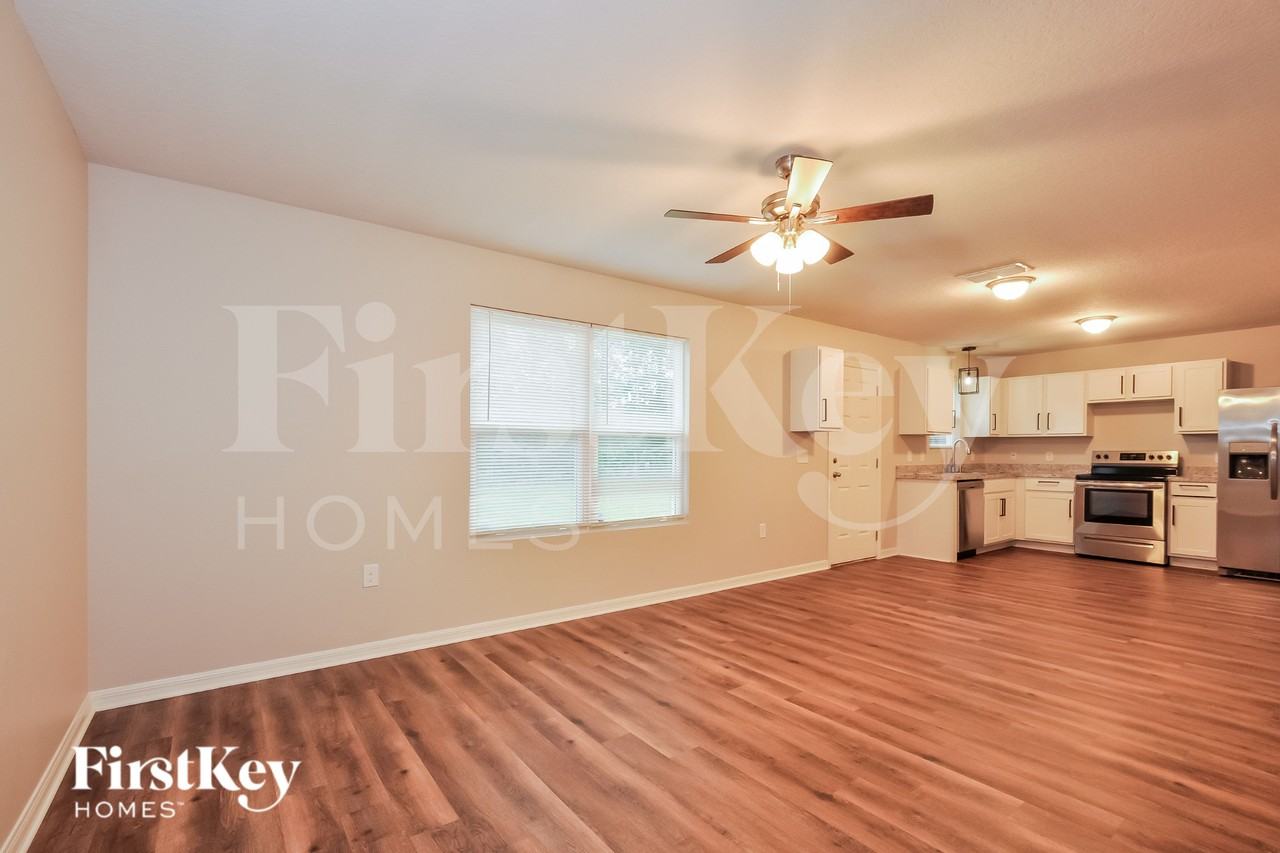 111 Pine Circle Dr - Photo 5 of 19