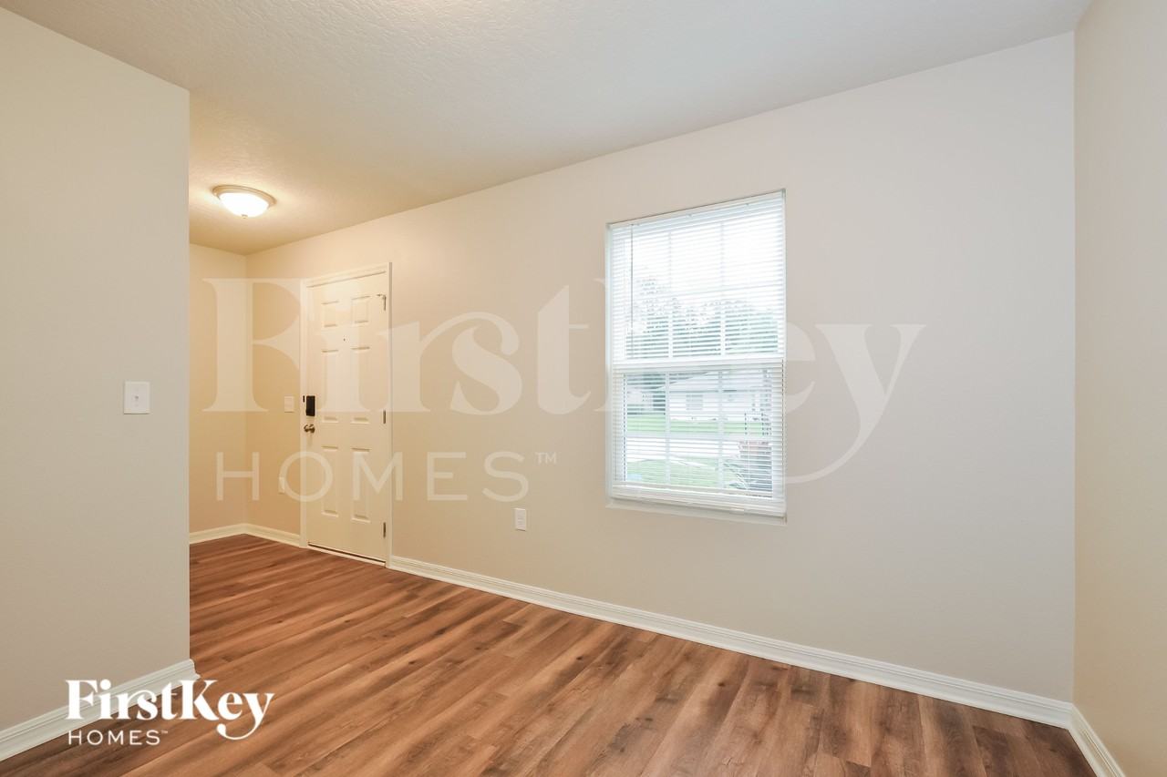 111 Pine Circle Dr - Photo 6 of 19