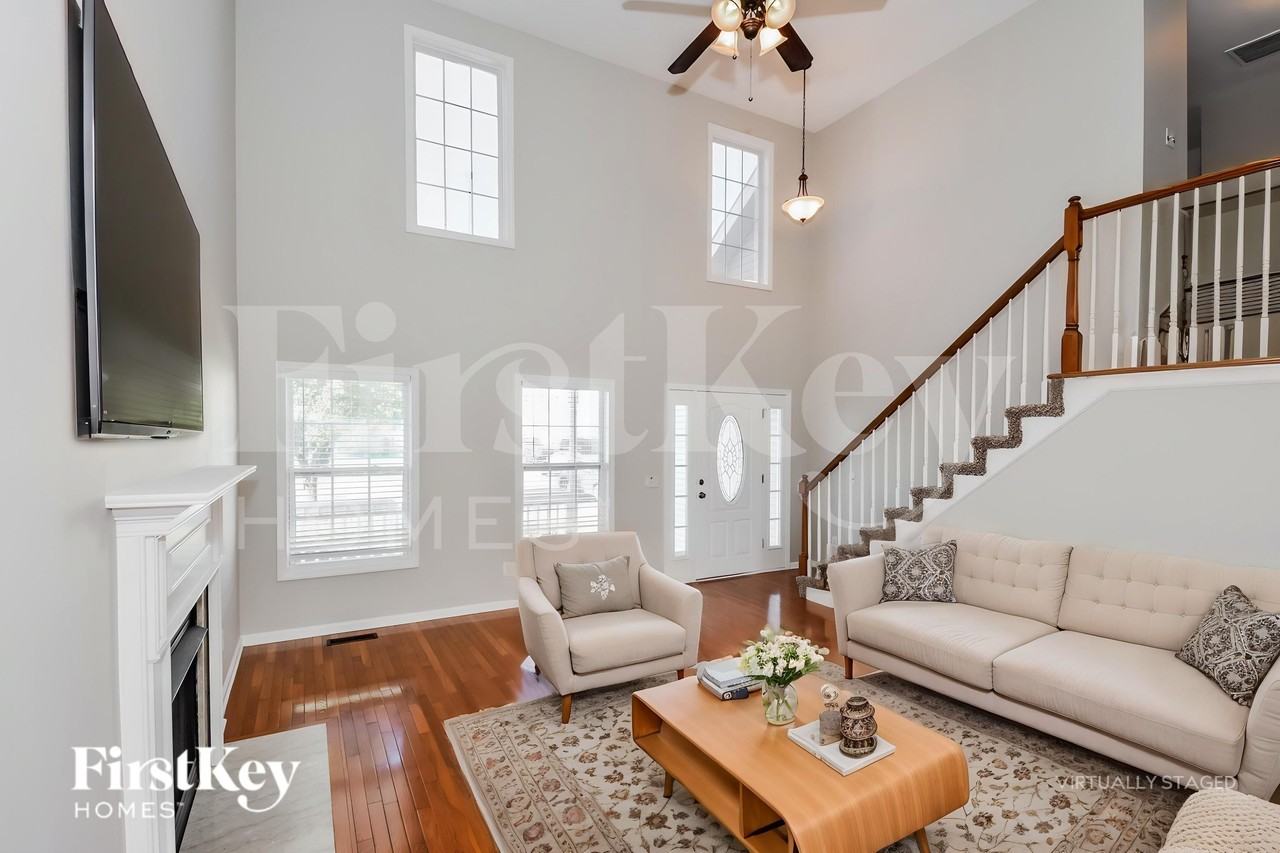 3713 Jolene Ct - Photo 4 of 18