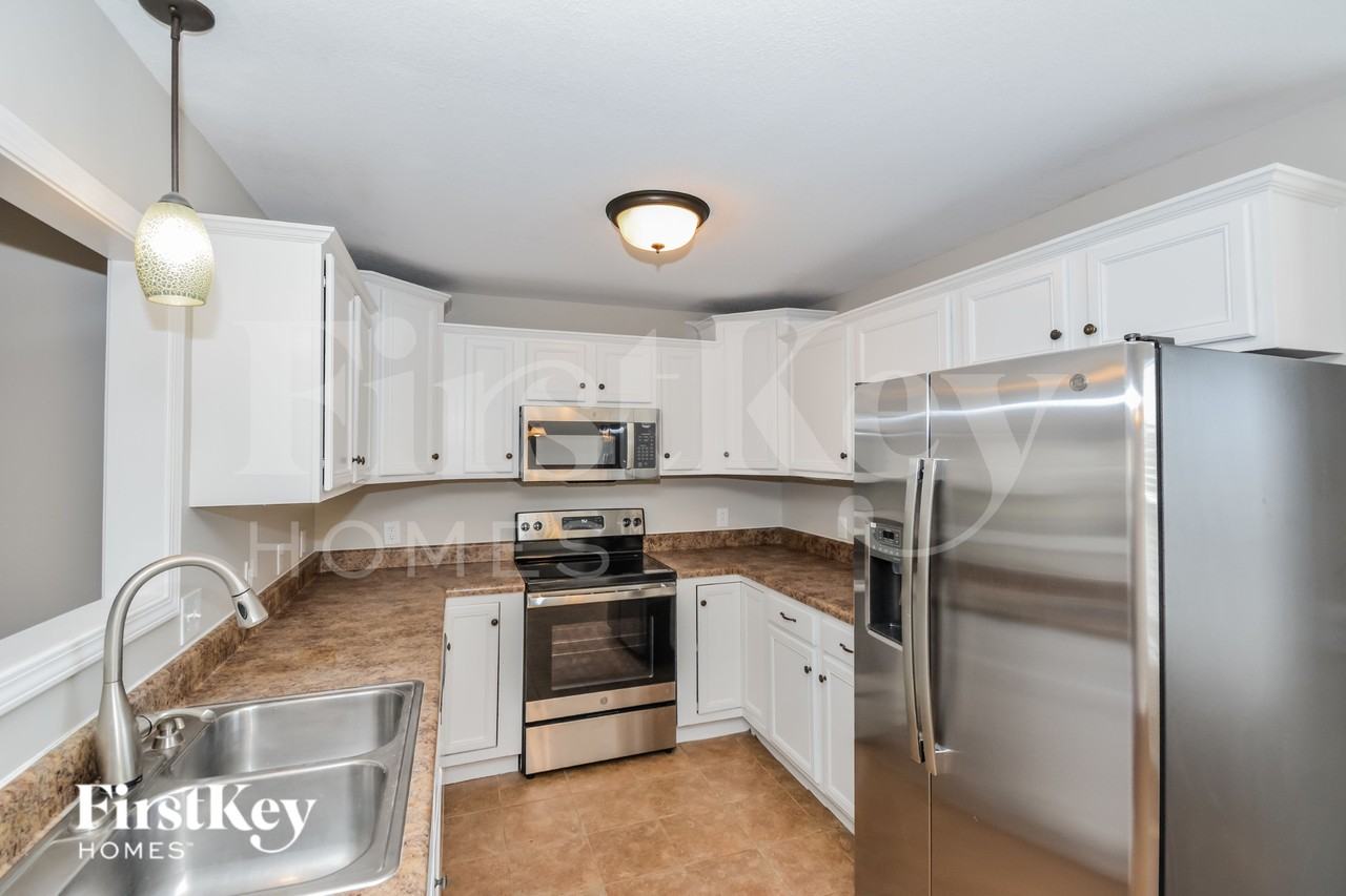 3713 Jolene Ct - Photo 7 of 18