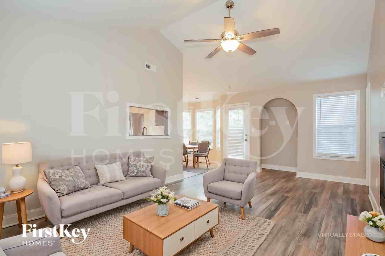 3113 Strong Box Ln - Photo 4 of 18