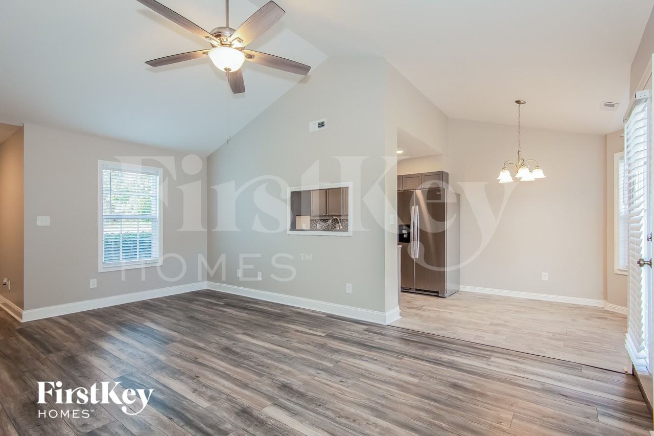 3113 Strong Box Ln - Photo 5 of 18