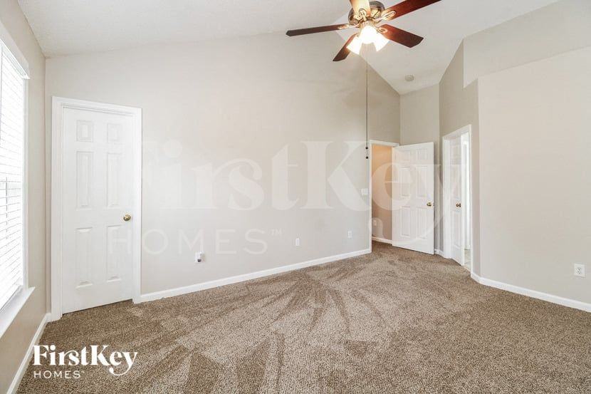 4300 Kirkstone Dr - Photo 7 of 15