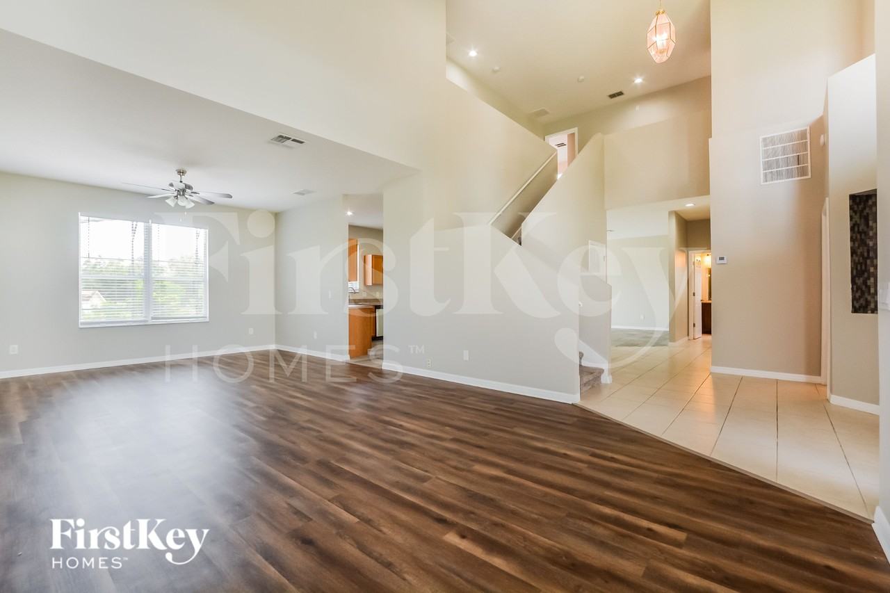 733 Wildflower Rd - Photo 2 of 15