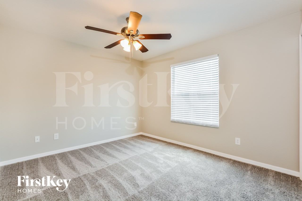733 Wildflower Rd - Photo 7 of 15