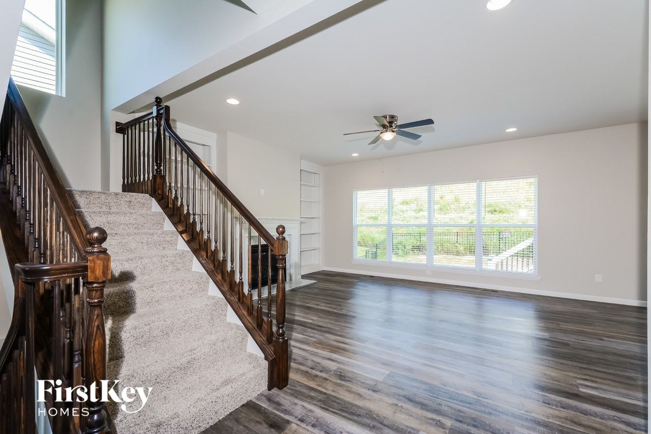 476 Timber Valley Trl - Photo 3 of 15