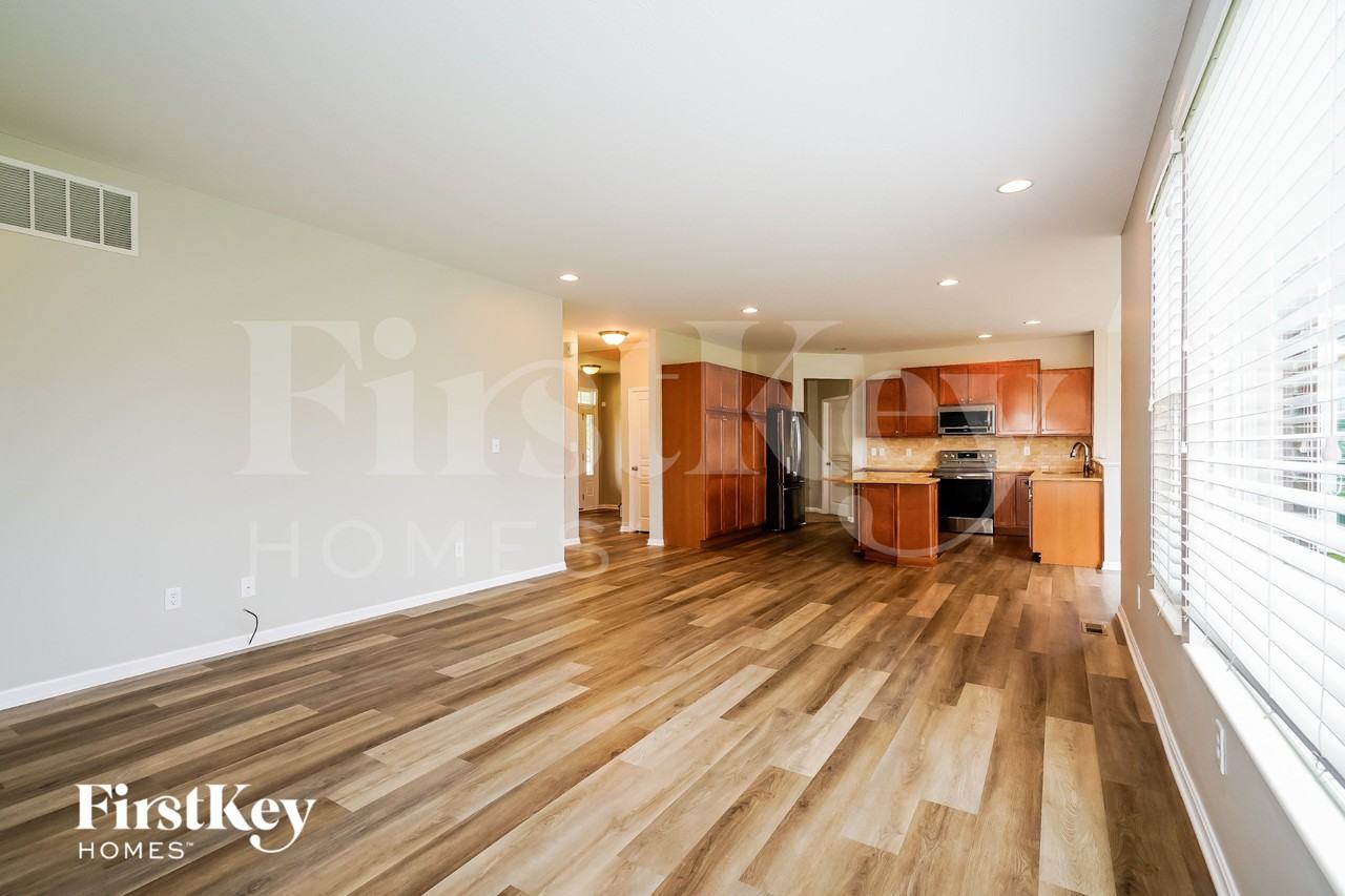 6492 W Riverside Rd - Photo 2 of 15