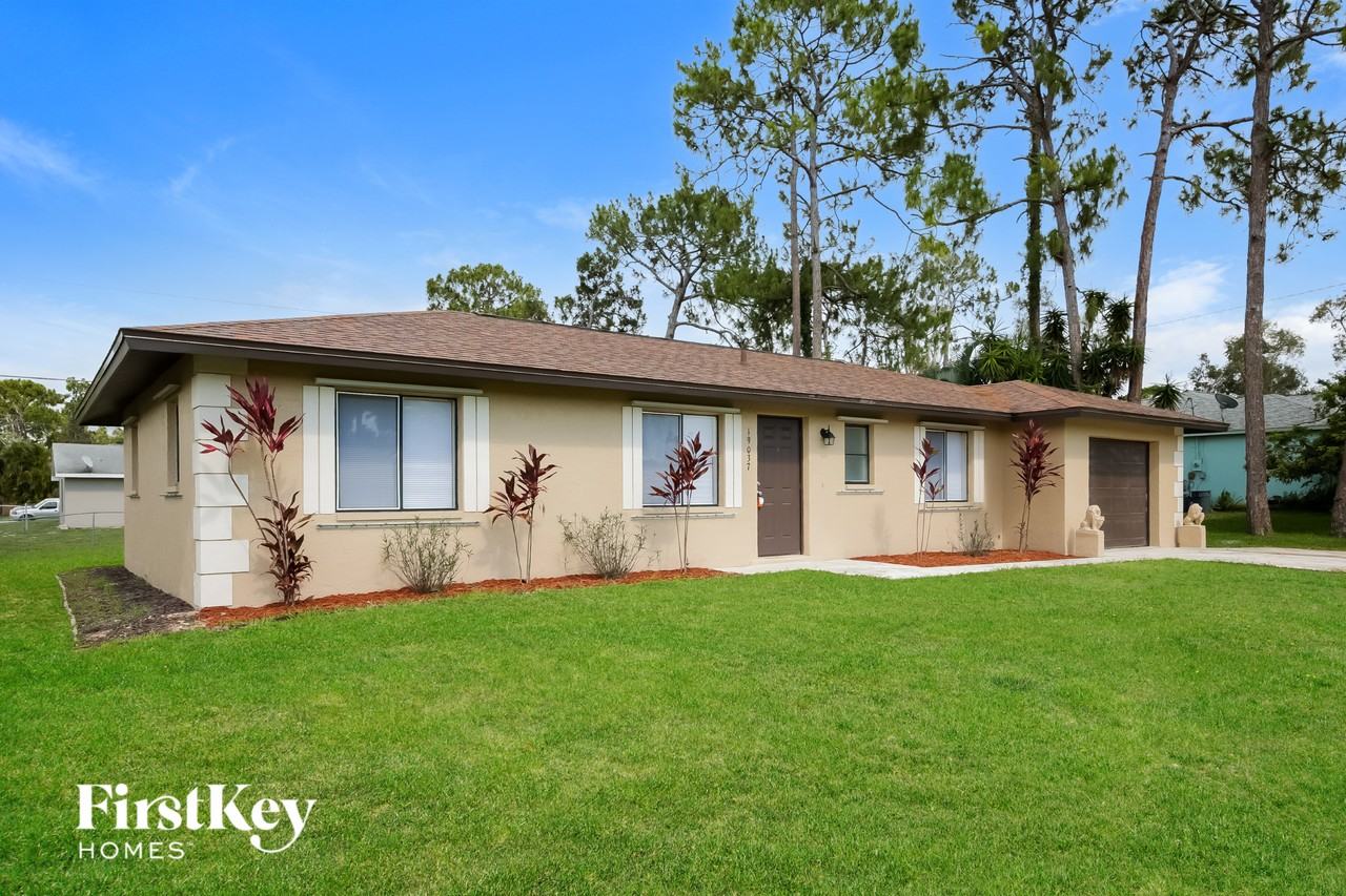 19037 Tampa Rd S - Photo 2 of 15