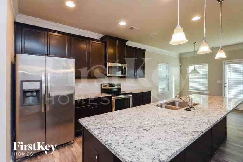 6286 Odum Cir Nw - Photo 5 of 15