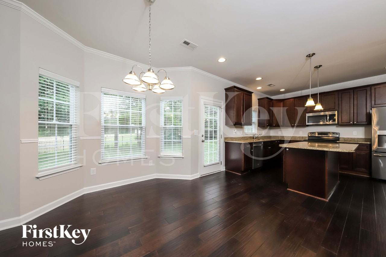 132 Bethel Oaks Ct - Photo 4 of 15