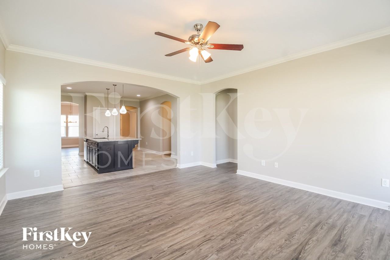 2448 Moss Grove Xing - Photo 2 of 15