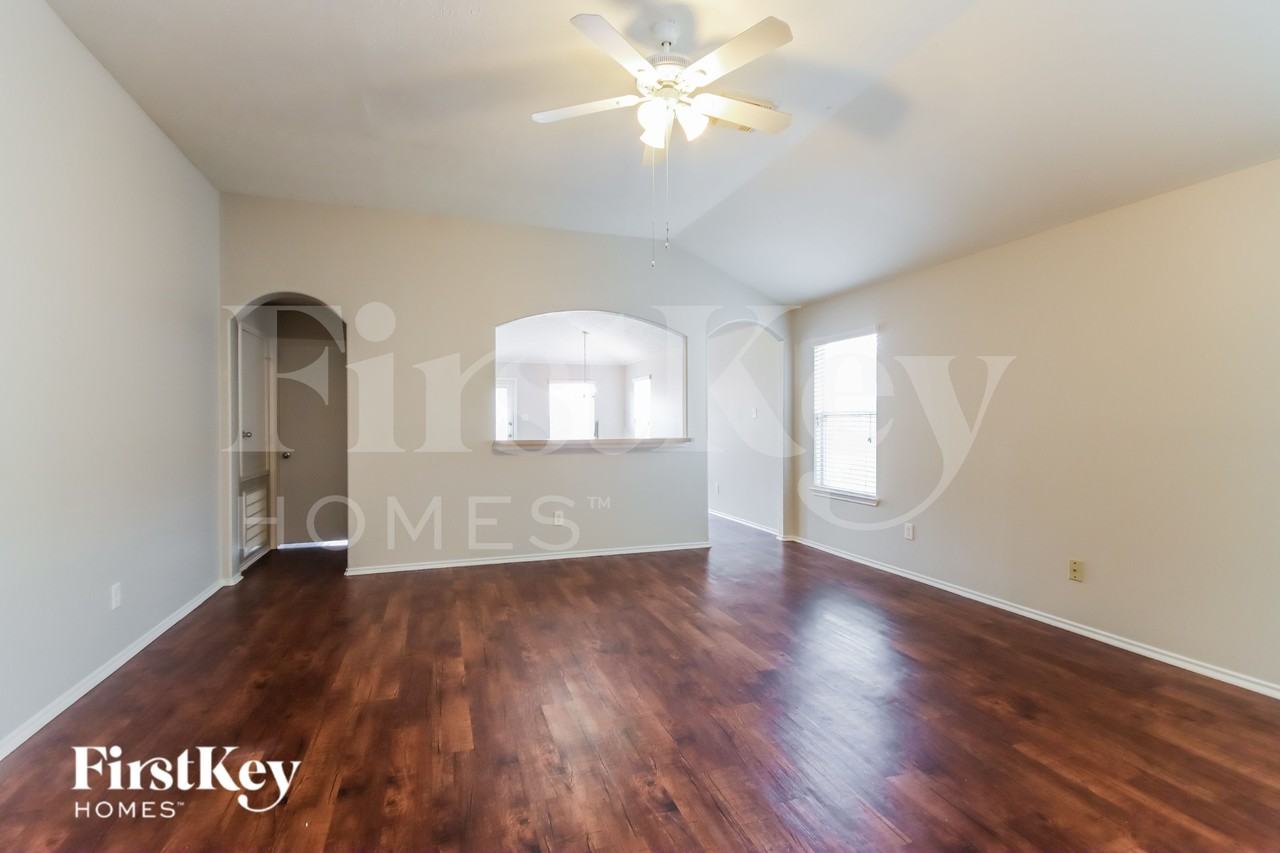 21231 Wortham Oaks Dr - Photo 4 of 16