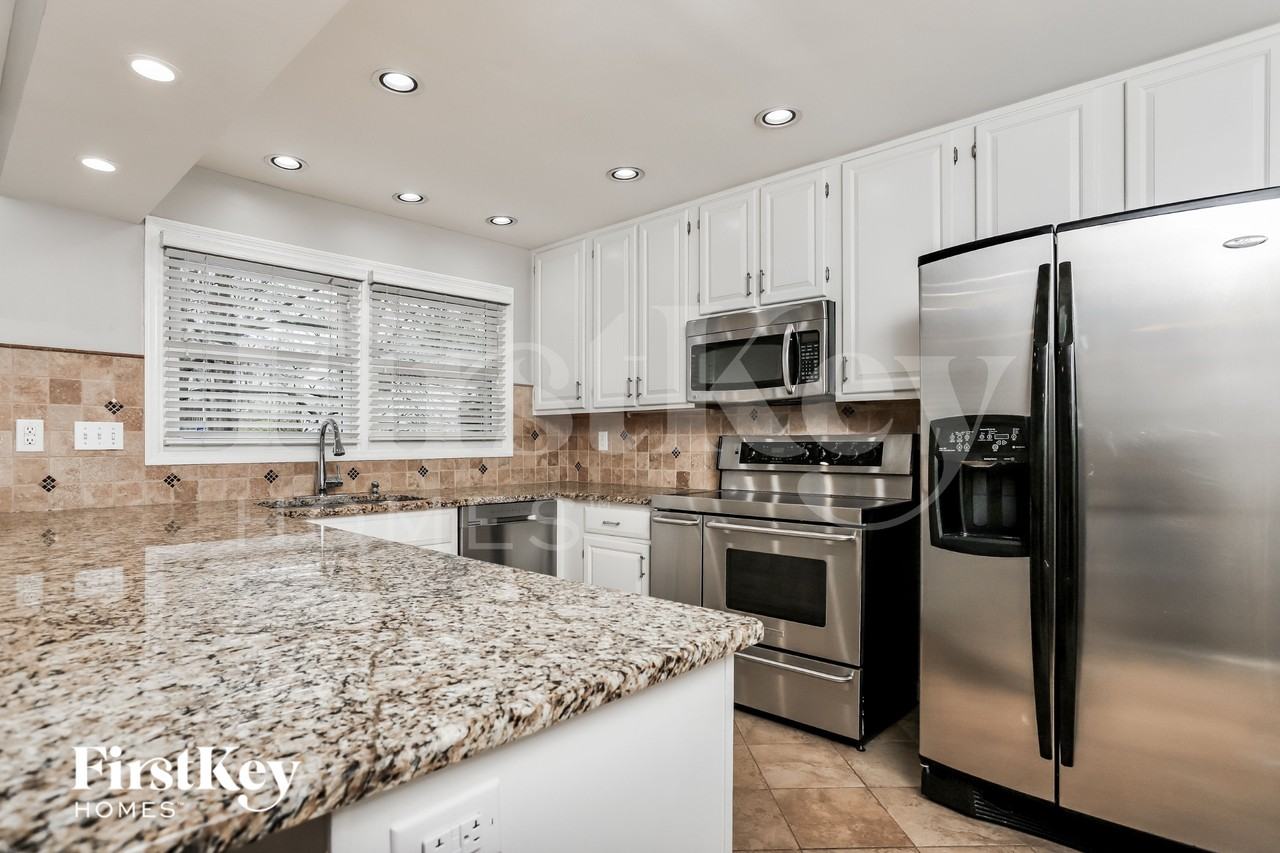 15520 Golden Ridge Ct - Photo 5 of 15