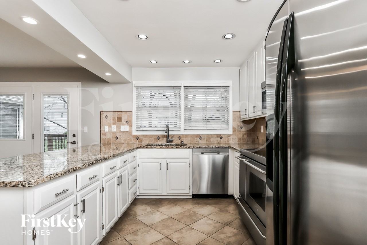 15520 Golden Ridge Ct - Photo 6 of 15