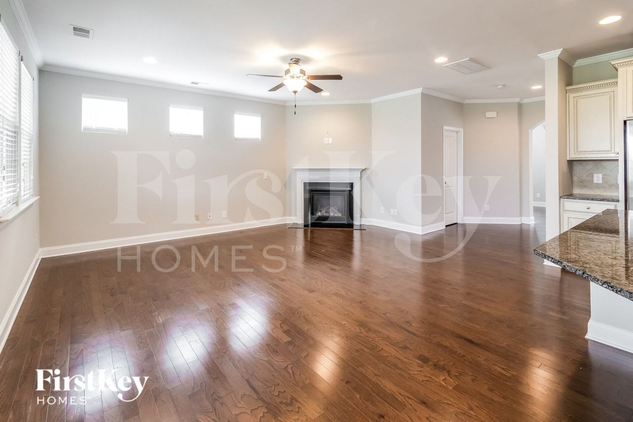 106 Yaupon Holly Cir - Photo 2 of 15