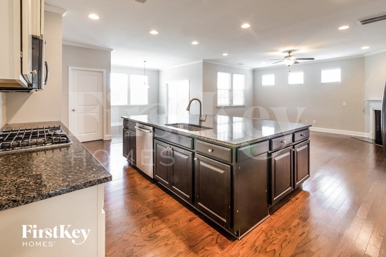 106 Yaupon Holly Cir - Photo 7 of 15