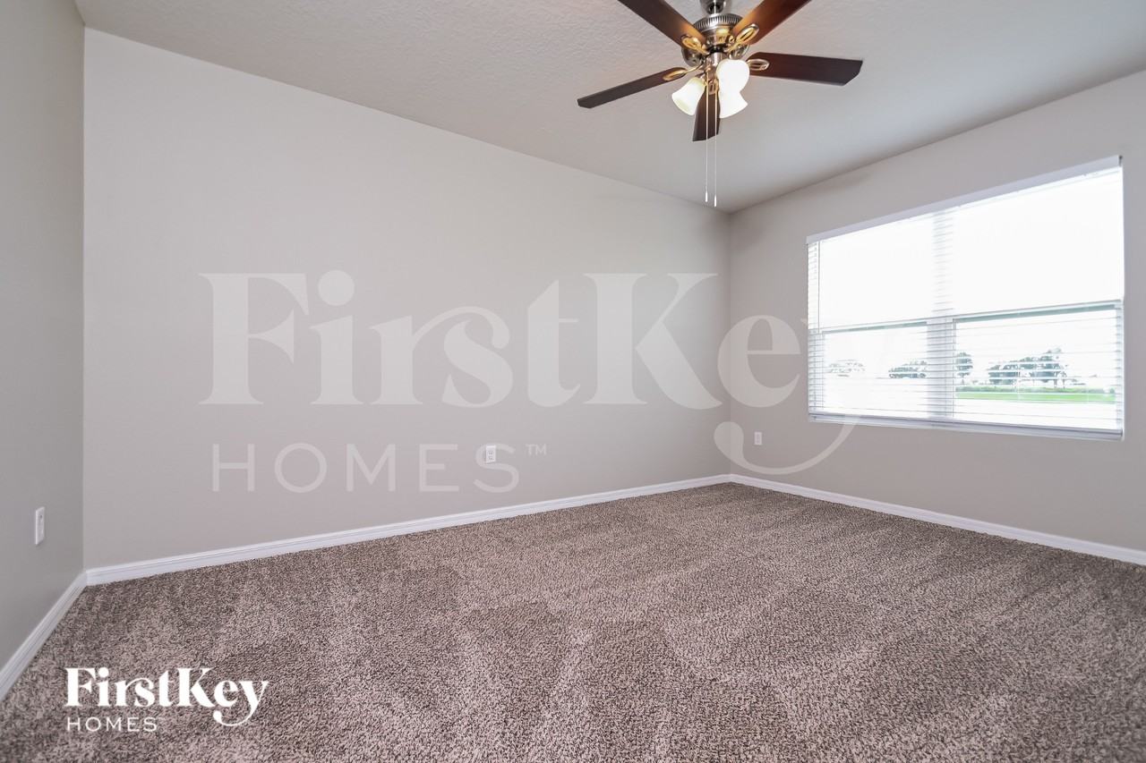 3207 Pemberly Park Dr - Photo 5 of 15