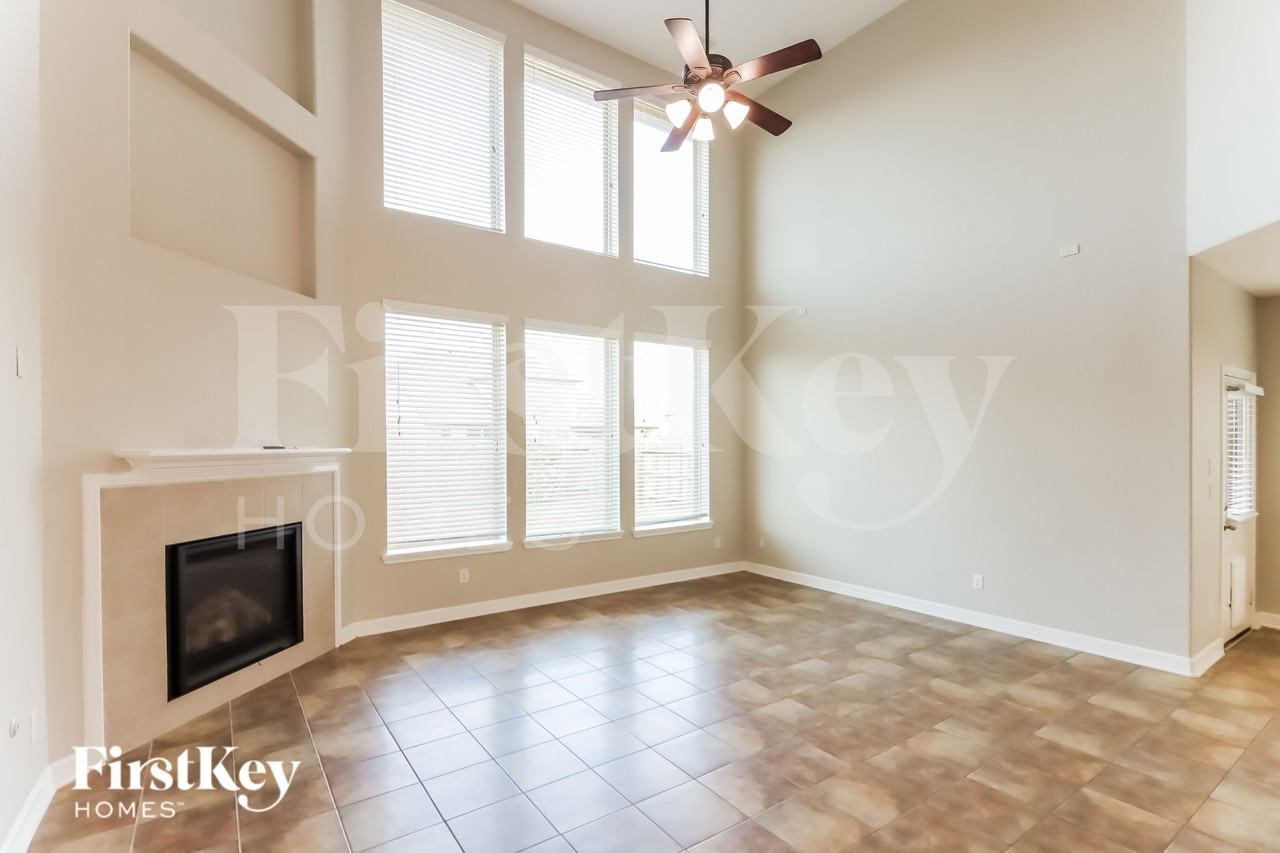 9743 Stratton Ridge Dr - Photo 4 of 15
