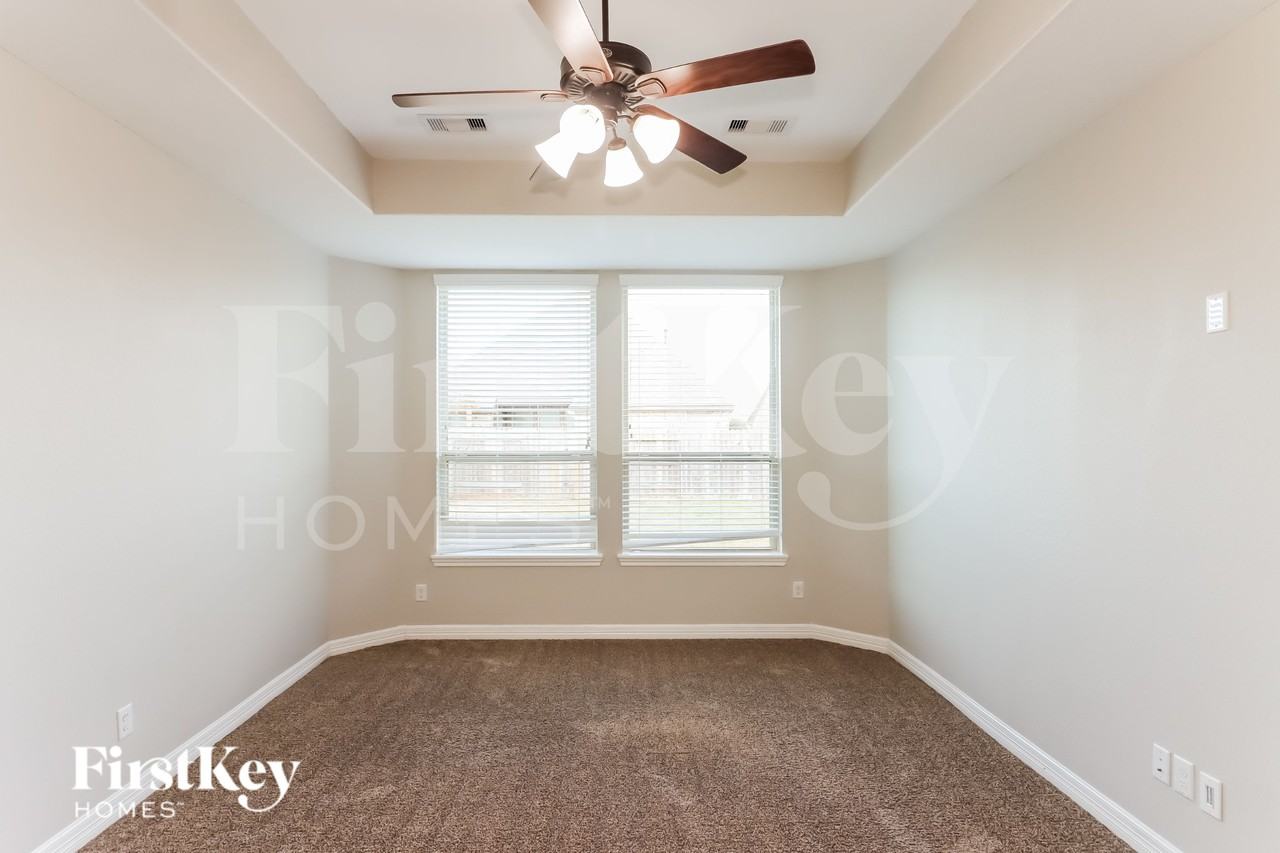 9743 Stratton Ridge Dr - Photo 7 of 15