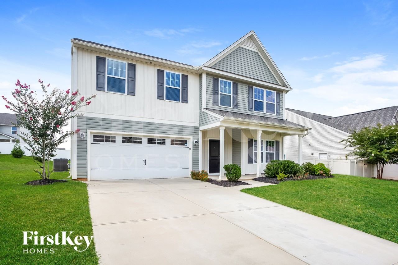 201 Jobe Dr - Photo 2 of 18