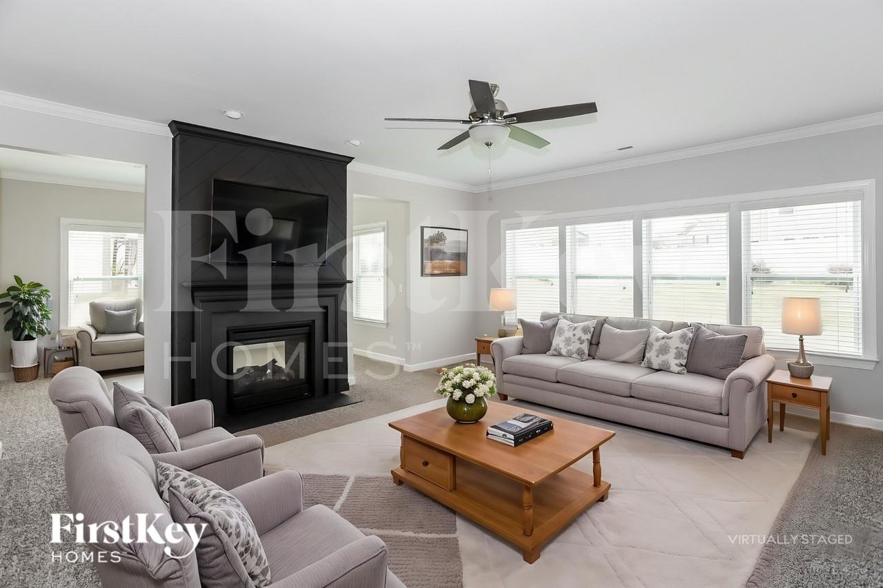 201 Jobe Dr - Photo 6 of 18