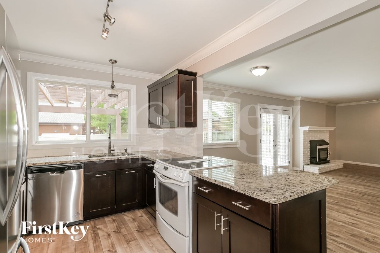 721 Cedar Glen Dr - Photo 6 of 16
