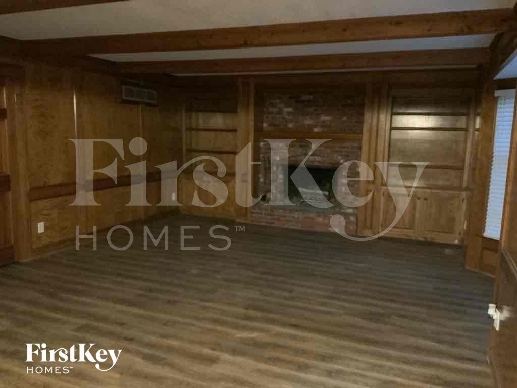 10130 Bond St - Photo 4 of 14
