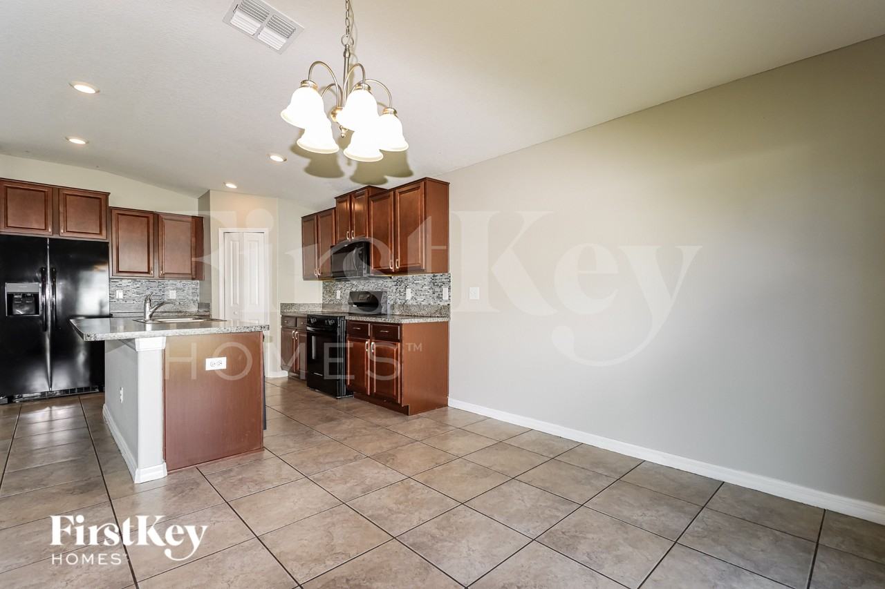 14144 Covert Green Pl - Photo 5 of 20