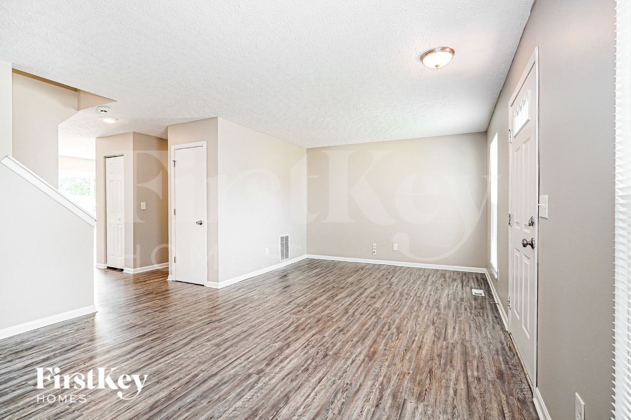 7272 Moonbay Ct - Photo 3 of 19
