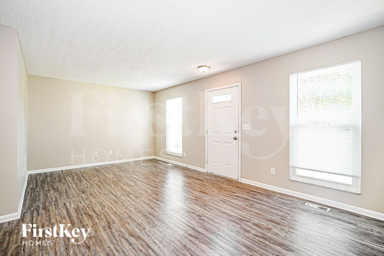 7272 Moonbay Ct - Photo 4 of 19