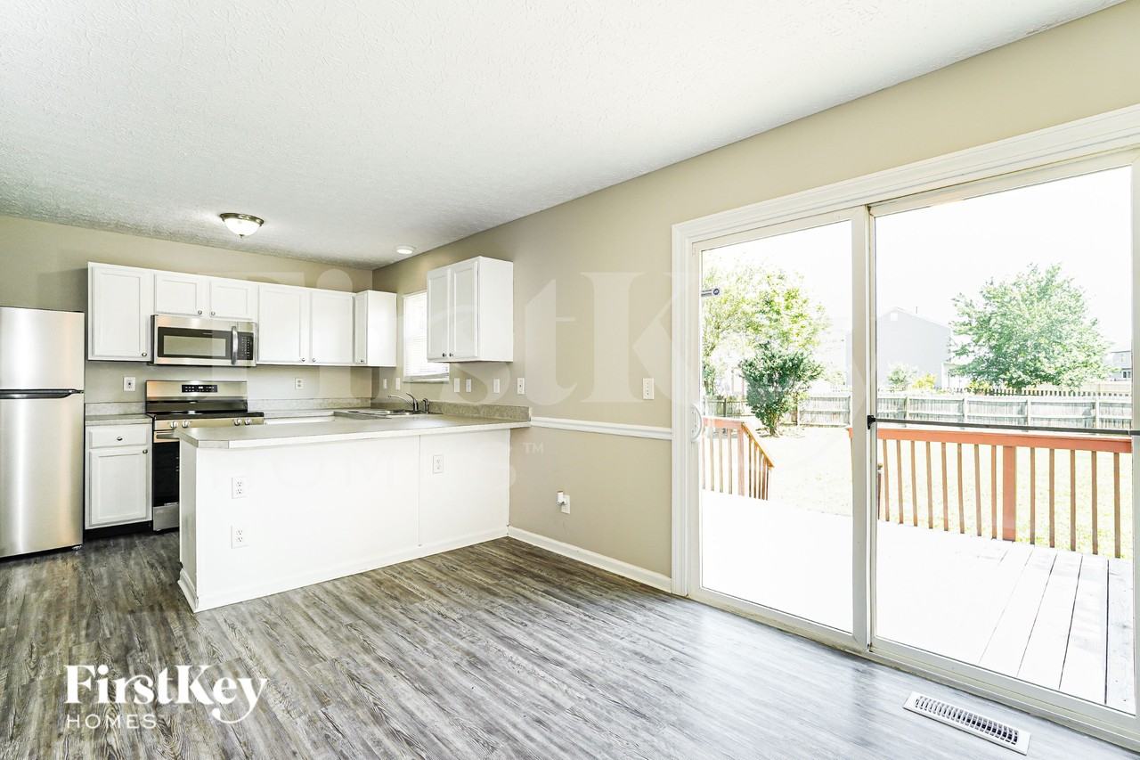 7272 Moonbay Ct - Photo 6 of 19