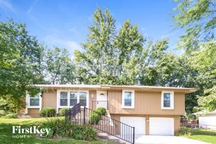 9805 Nw View Coves Dr - Photo 1 of 1