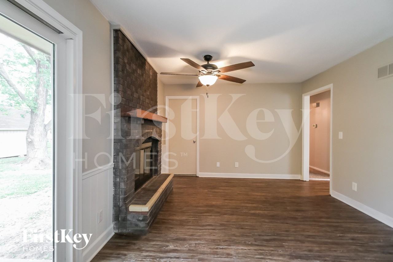 9805 Nw View Coves Dr - Photo 3 of 18