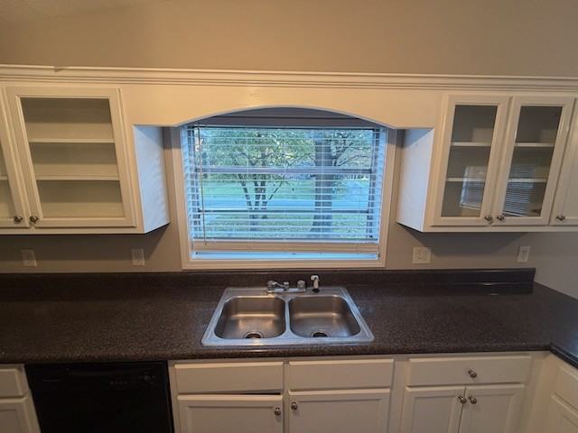 688 Inglewood Dr Se - Photo 5 of 25