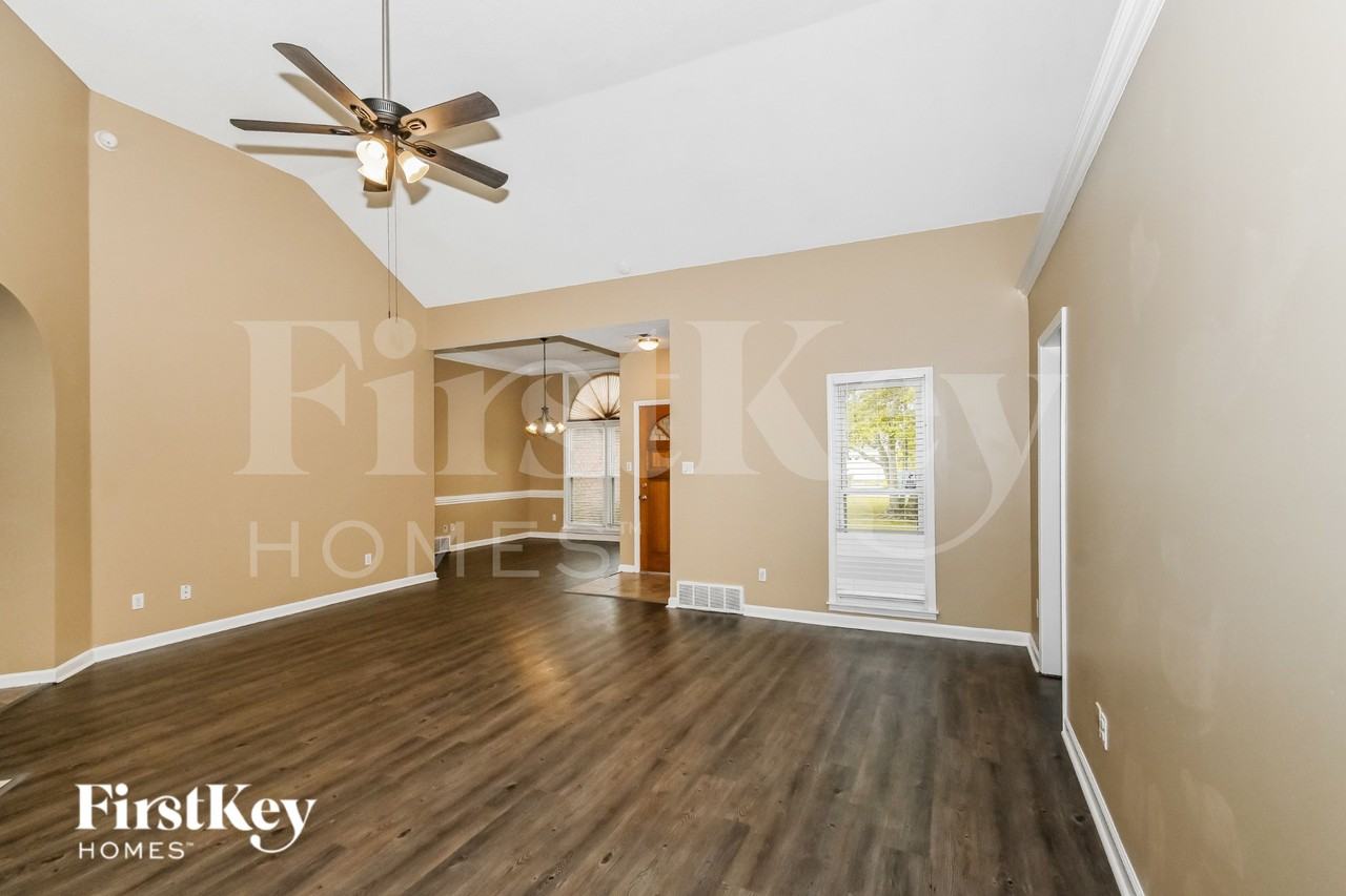 844 Tropicana Dr E - Photo 2 of 19