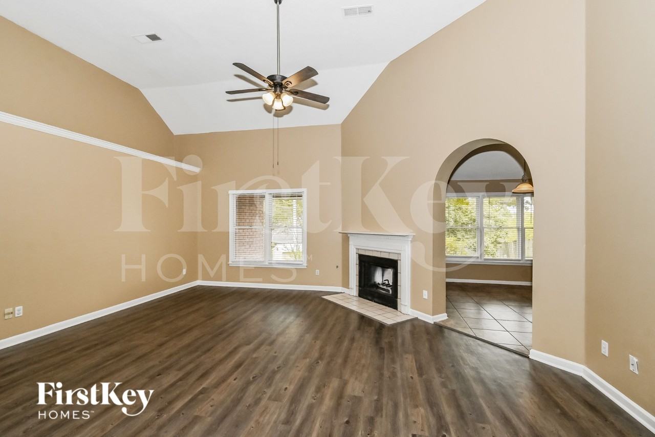 844 Tropicana Dr E - Photo 3 of 19