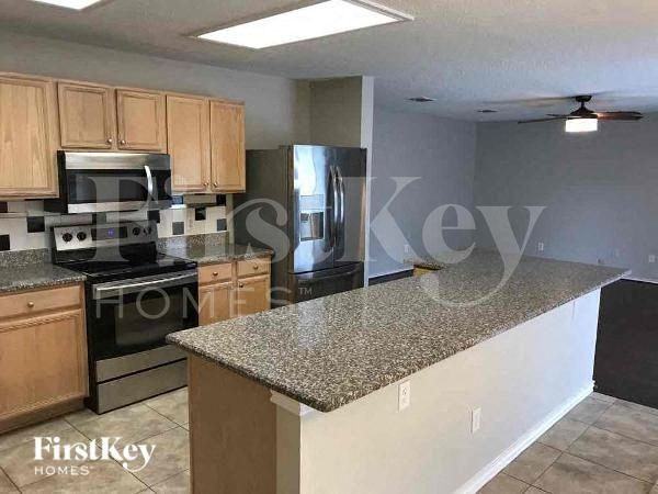 7302 Lighthouse Rd - Photo 6 of 15