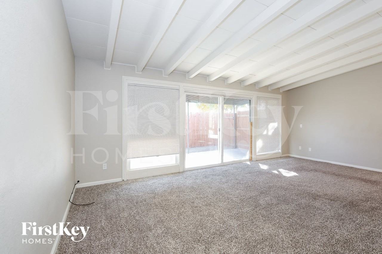 716 N Bruce St - Photo 3 of 15