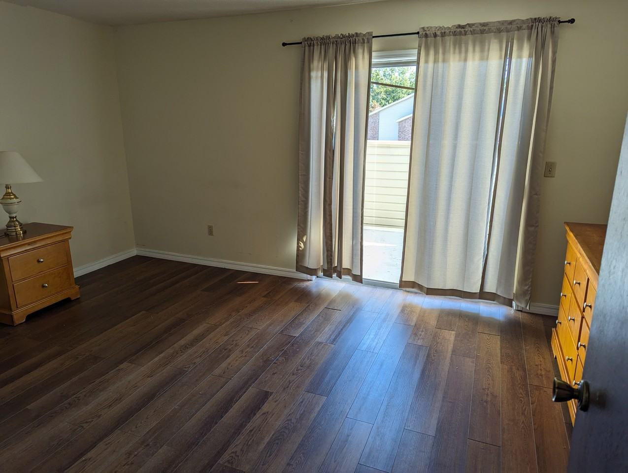 835 W Lawson St #103 - Photo 2 of 8